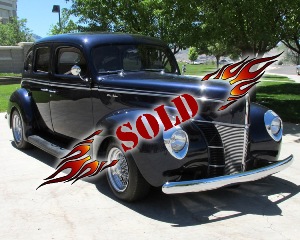 1940 Ford Deluxe Sedan Right front